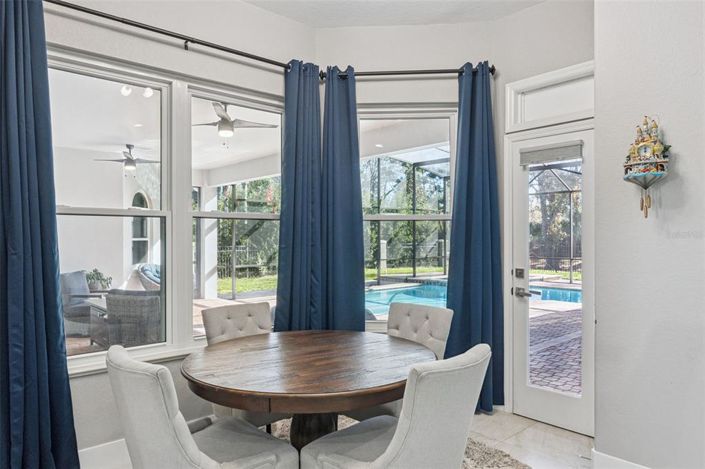 Image No.24-5 Bed Property for sale