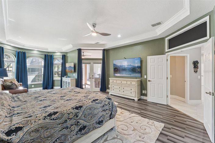 Image No.29-5 Bed Property for sale