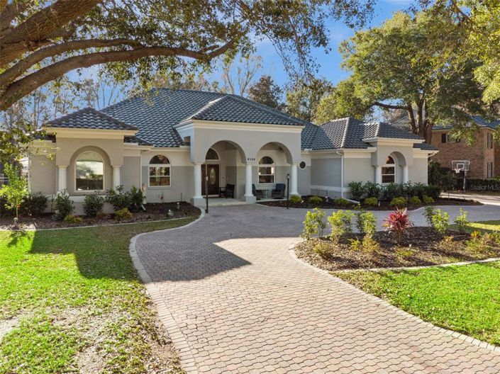 Image No.6-5 Bed Property for sale