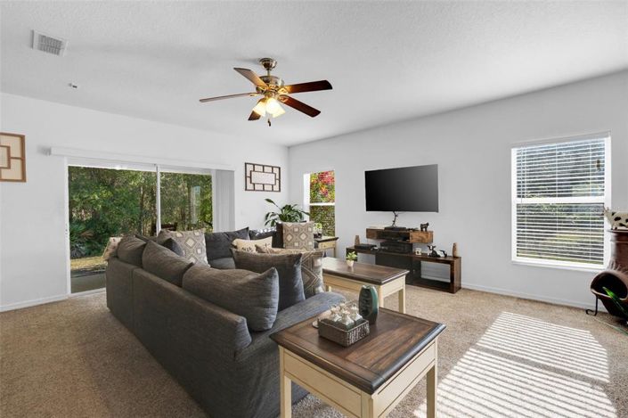 Image No.12-5 Bed Property for sale