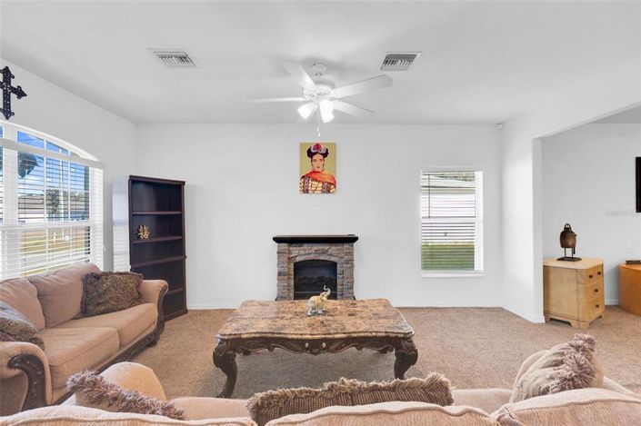 Image No.8-5 Bed Property for sale