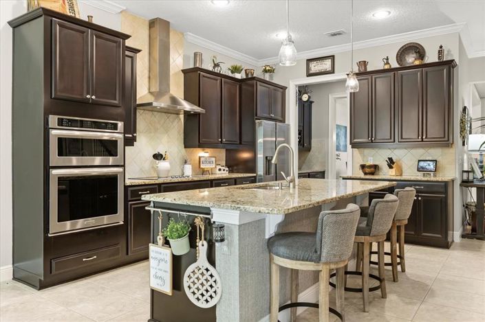 Image No.15-7 Bed Property for sale