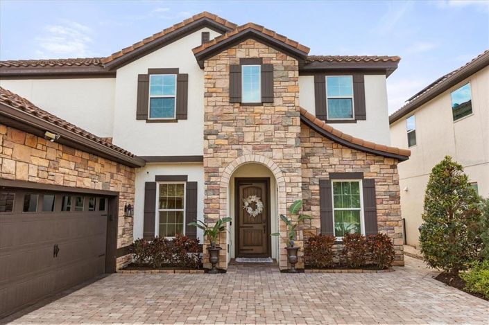 Image No.2-7 Bed Property for sale