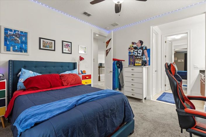 Image No.35-7 Bed Property for sale