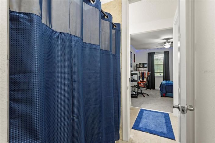 Image No.37-7 Bed Property for sale