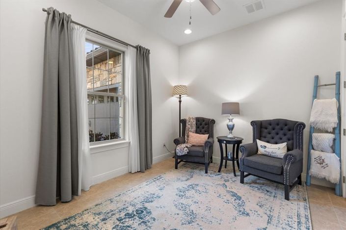 Image No.5-7 Bed Property for sale