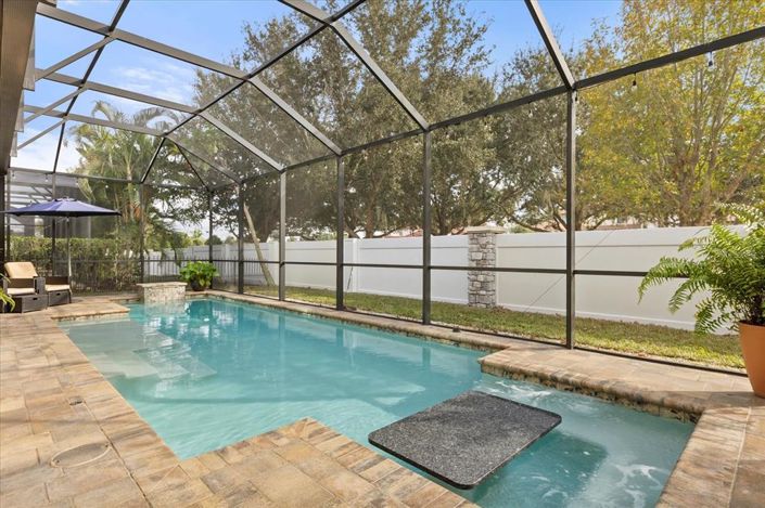 Image No.56-7 Bed Property for sale