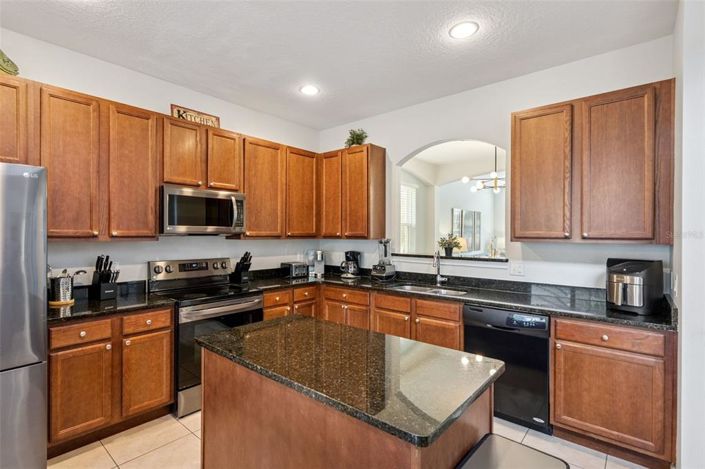 Image No.11-6 Bed Property for sale