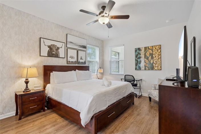 Image No.14-6 Bed Property for sale