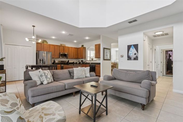 Image No.8-6 Bed Property for sale