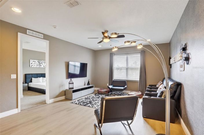 Image No.26-8 Bed Property for sale