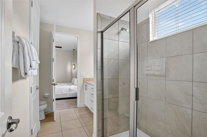 Image No.28-8 Bed Property for sale