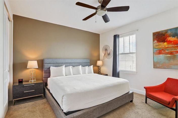 Image No.36-8 Bed Property for sale