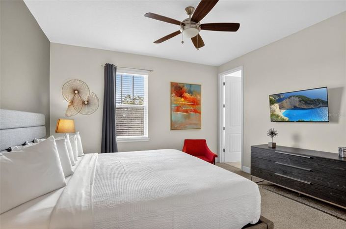 Image No.38-8 Bed Property for sale