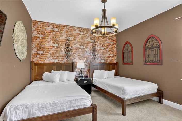 Image No.46-8 Bed Property for sale