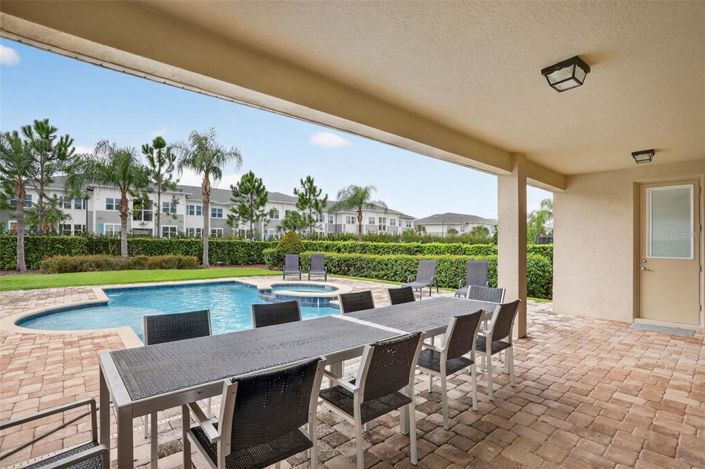 Image No.50-8 Bed Property for sale