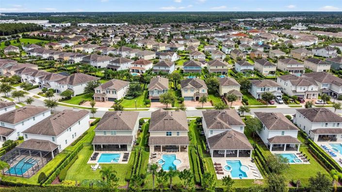 Image No.52-8 Bed Property for sale