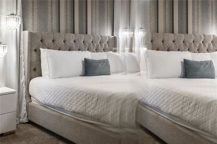 Image No.49-8 Bed Property for sale