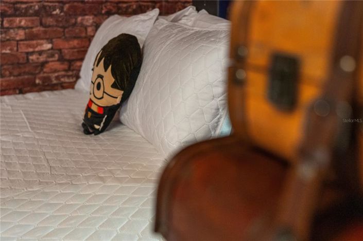 Image No.54-8 Bed Property for sale