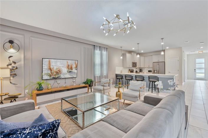 Image No.6-8 Bed Property for sale