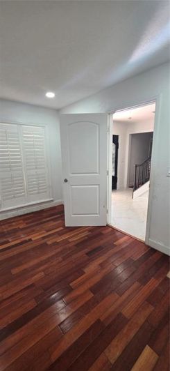 Image No.18-6 Bed Property for sale