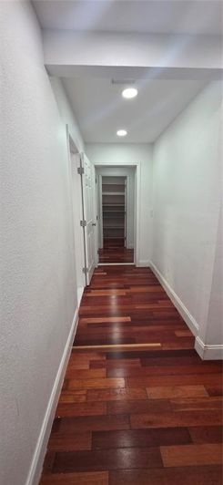 Image No.41-6 Bed Property for sale