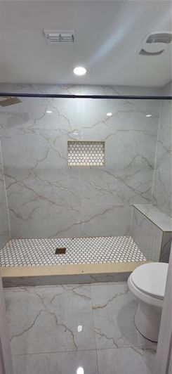 Image No.44-6 Bed Property for sale