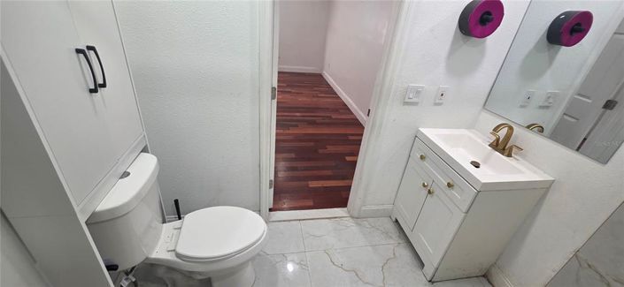 Image No.45-6 Bed Property for sale