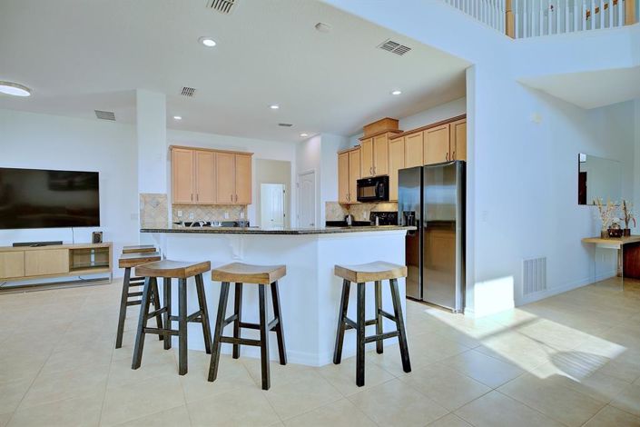 Image No.10-4 Bed Property for sale