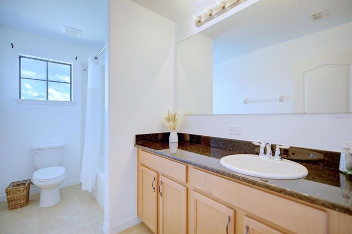 Image No.35-4 Bed Property for sale