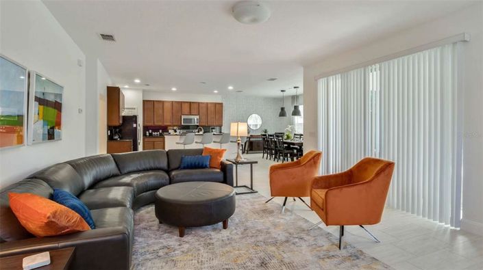 Image No.19-6 Bed Property for sale