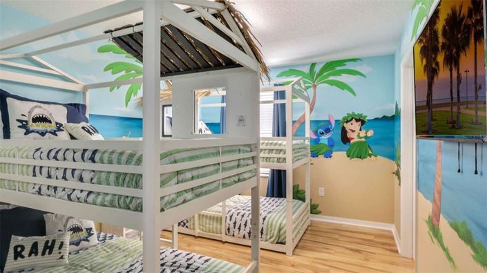 Image No.7-6 Bed Property for sale