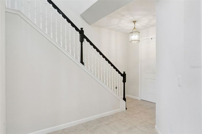 Image No.2-4 Bed Property for sale