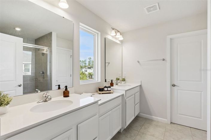 Image No.26-4 Bed Property for sale