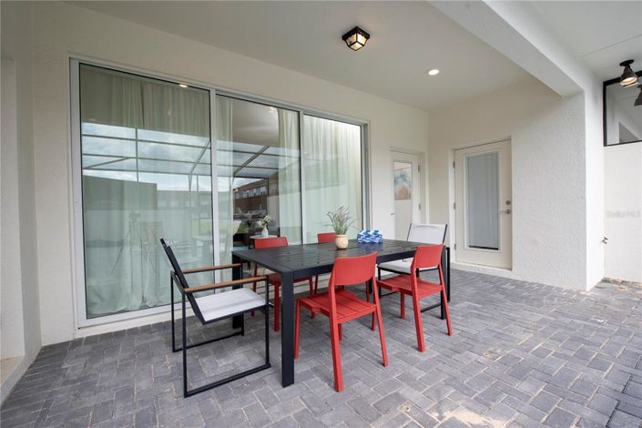 Image No.22-5 Bed Townhouse for sale