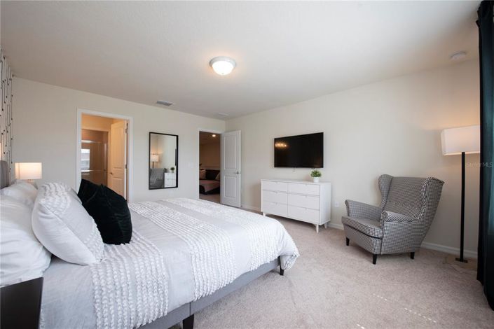 Image No.28-5 Bed Townhouse for sale