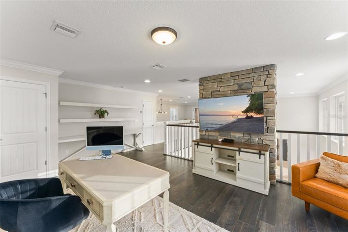 Image No.43-6 Bed Property for sale