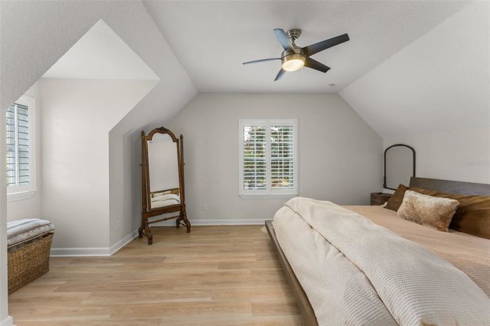 Image No.54-6 Bed Property for sale