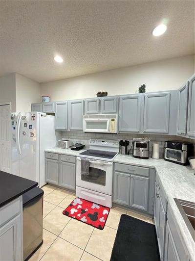 Image No.10-6 Bed Property for sale