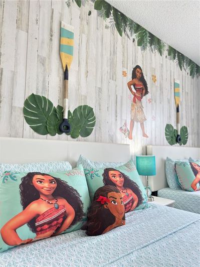 Image No.54-6 Bed Property for sale