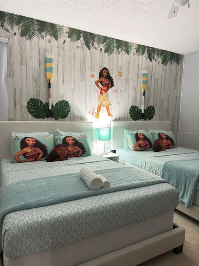 Image No.56-6 Bed Property for sale