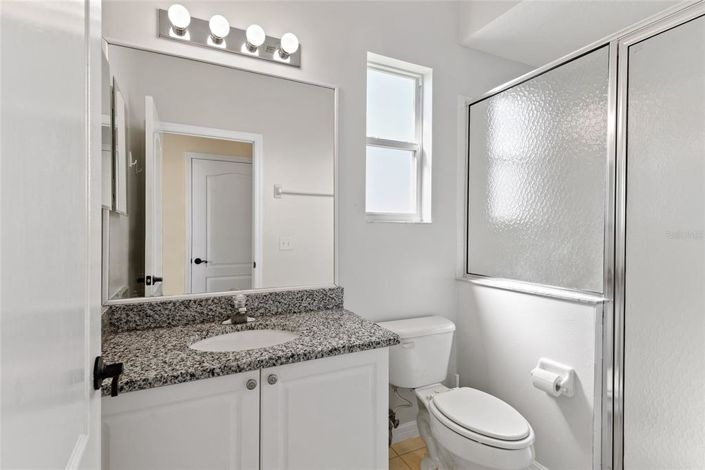 Image No.19-5 Bed Townhouse for sale