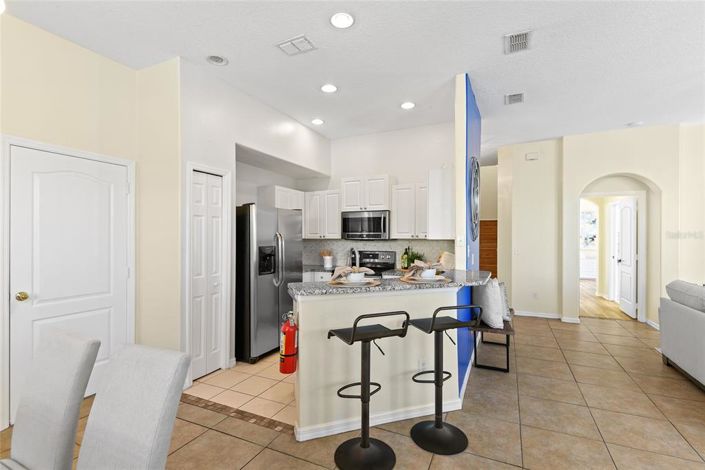 Image No.9-5 Bed Townhouse for sale