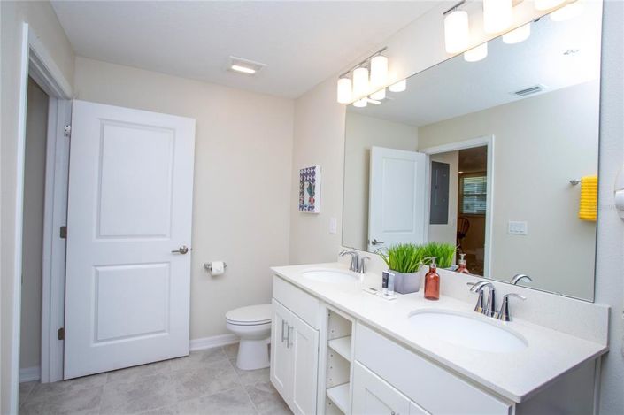 Image No.8-Propriété de 2 chambres à vendre à Kissimmee