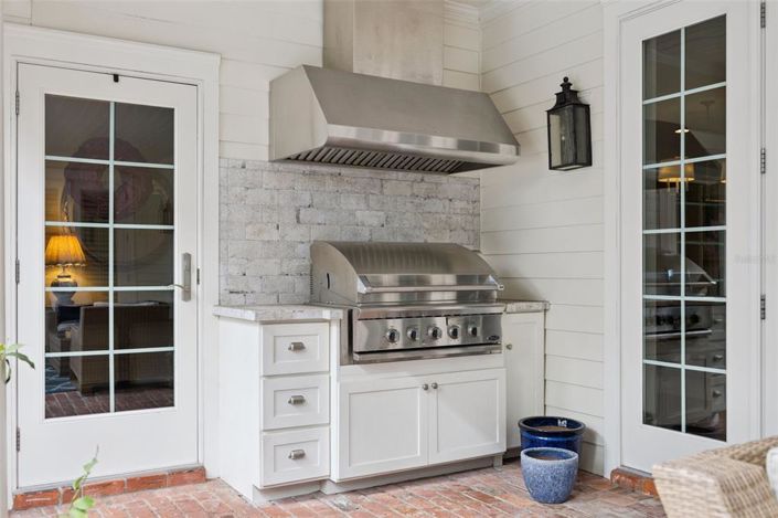 Image No.41-5 Bed Property for sale