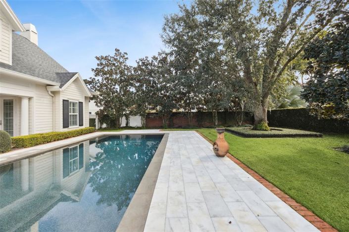 Image No.48-5 Bed Property for sale