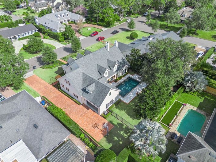 Image No.55-5 Bed Property for sale