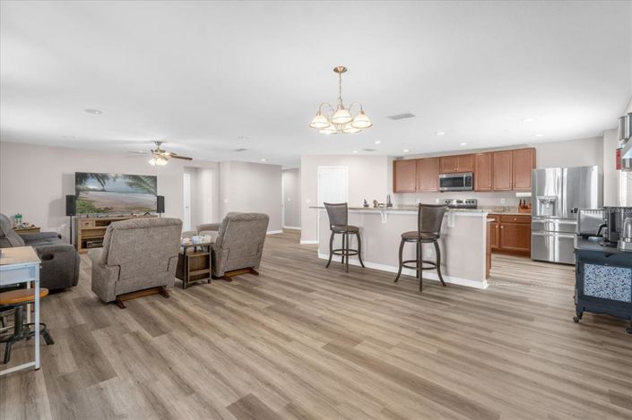 Image No.8-4 Bed Property for sale