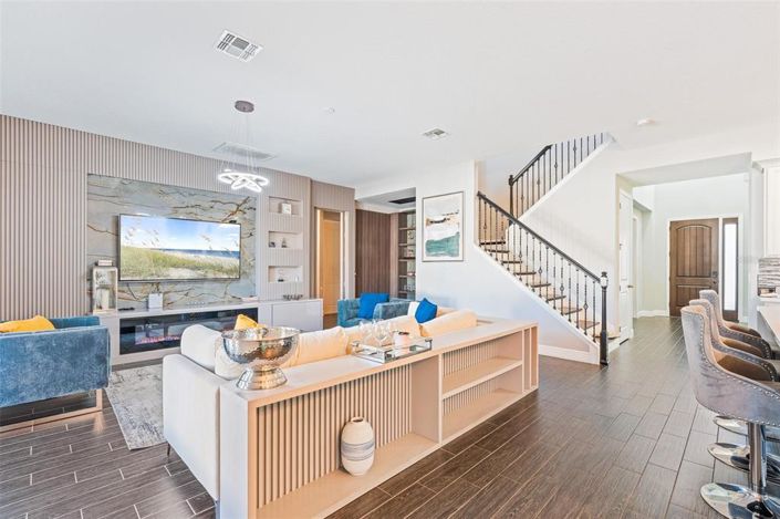 Image No.19-5 Bed Property for sale