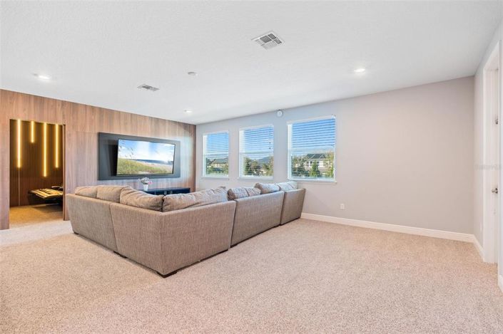 Image No.29-5 Bed Property for sale